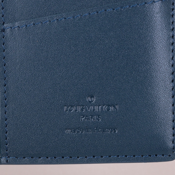 LVコピーウォレット着用イメージ